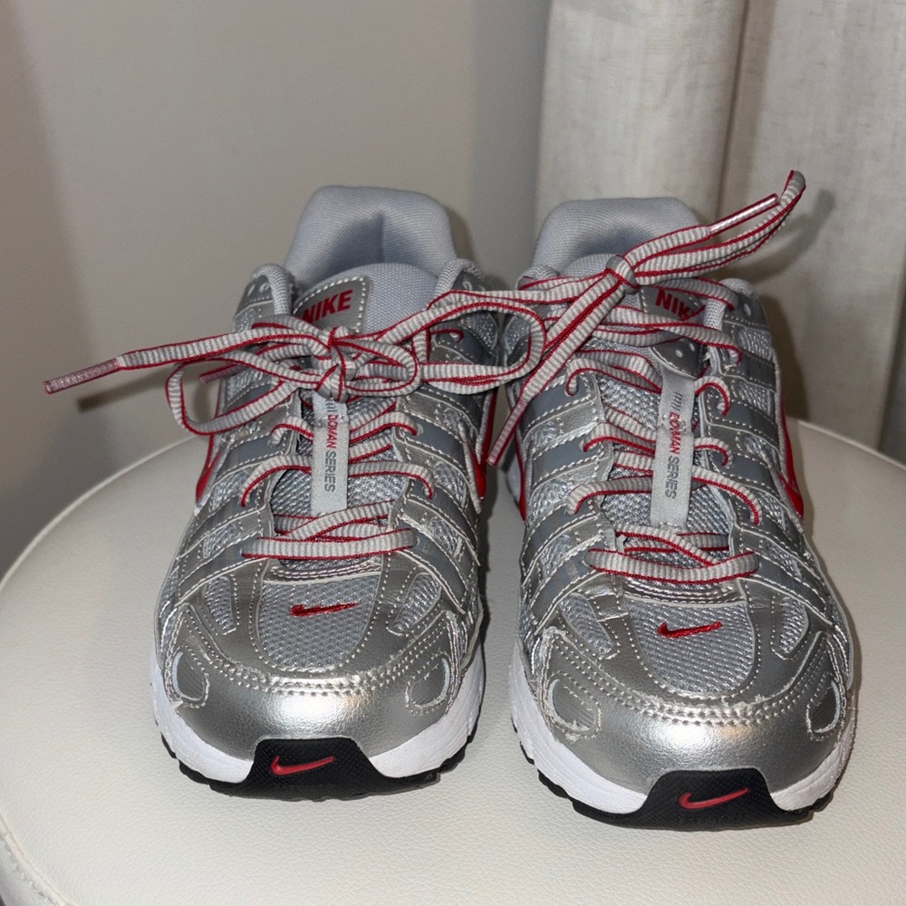 Nike Metallic Silver and Red P6000 - Picture 3 of 7